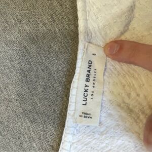 Lucky Brand White Textured Blouse Size Small Women’s